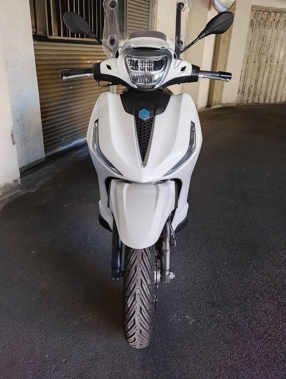 Piaggio Beverly 400 ABS-ASR (2021 - 24) (2)