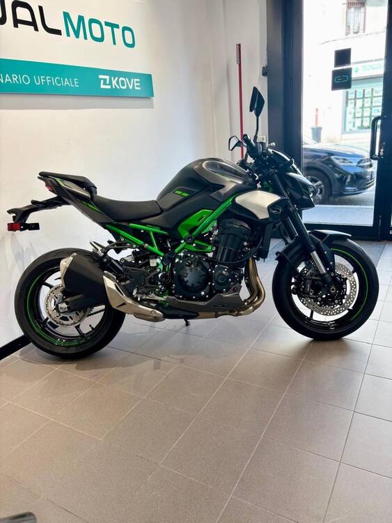 Kawasaki Z 900 (2025 - 26) (3)