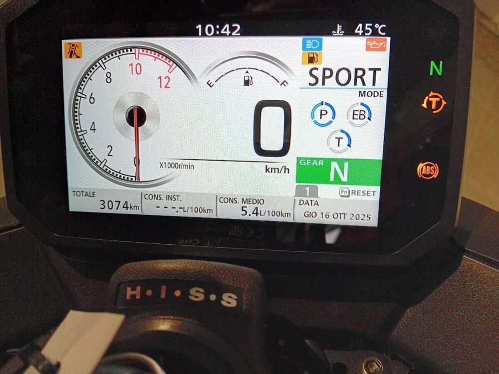 Honda CB 750 Hornet (2023 - 24) (4)