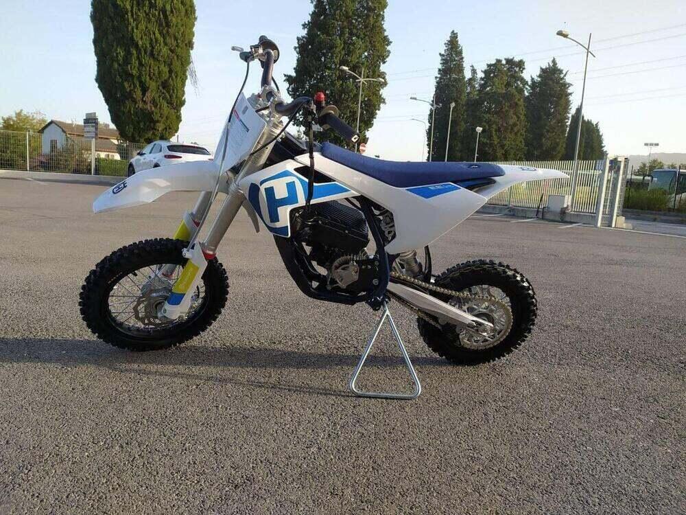 Husqvarna EE 5 (2025) (2)