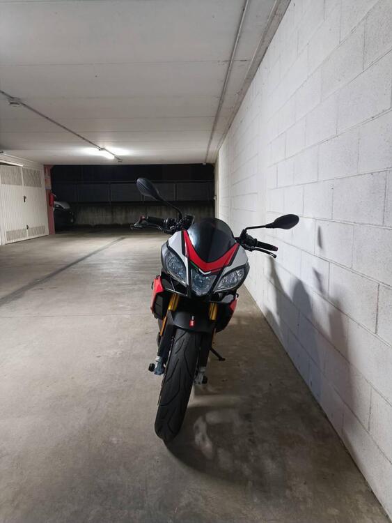 Aprilia Tuono V4 Factory (2017 - 18) (2)