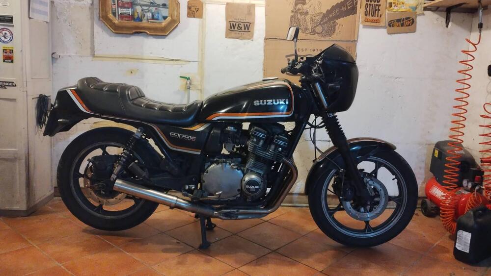 Suzuki GSX750E