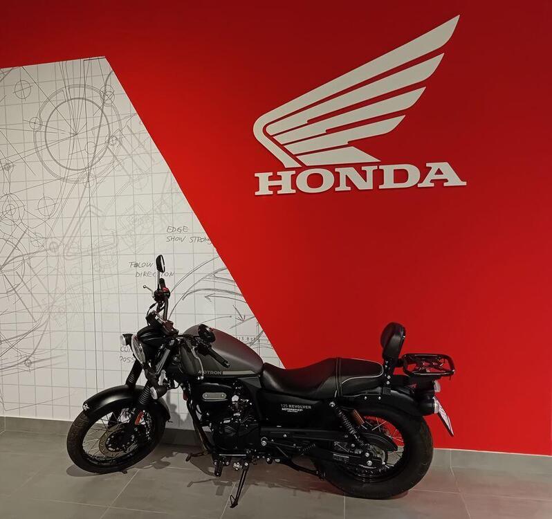 Motron Motorcycles Revolver 125 (2021 - 25) (3)