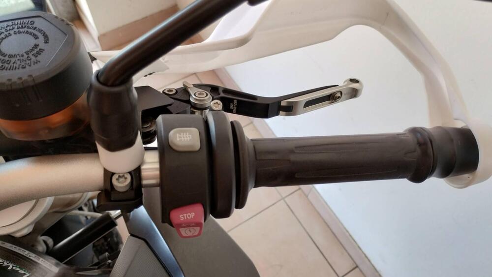 Bmw F 800 R (2015 - 16) (5)