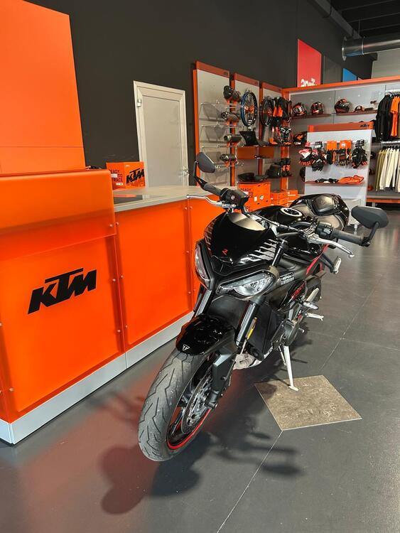 Triumph Street Triple R (2020 - 22) (4)