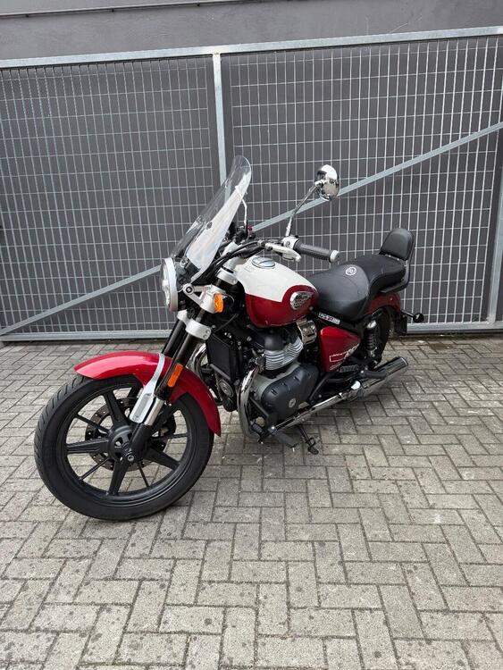 Royal Enfield Super Meteor 650 (2023 - 25) (4)