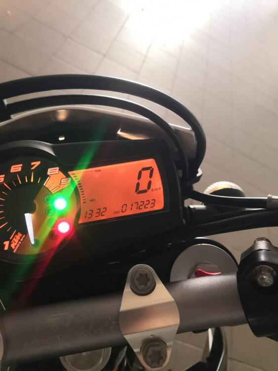 KTM 690 Enduro R (2012 - 17) (4)