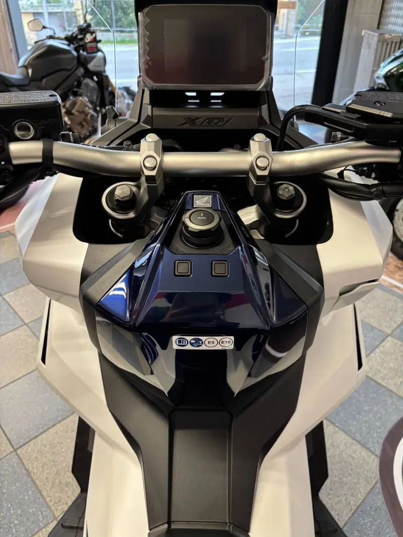 Honda X-ADV 750 Special Edition (2026) (6)