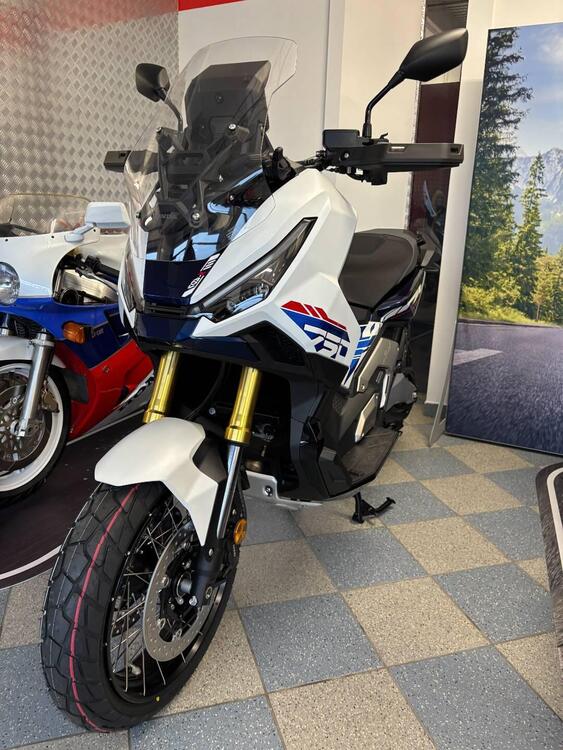 Honda X-ADV 750 Special Edition (2026) (3)