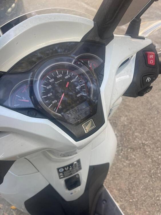 Honda SH 300 i ABS (2016 - 20) (3)