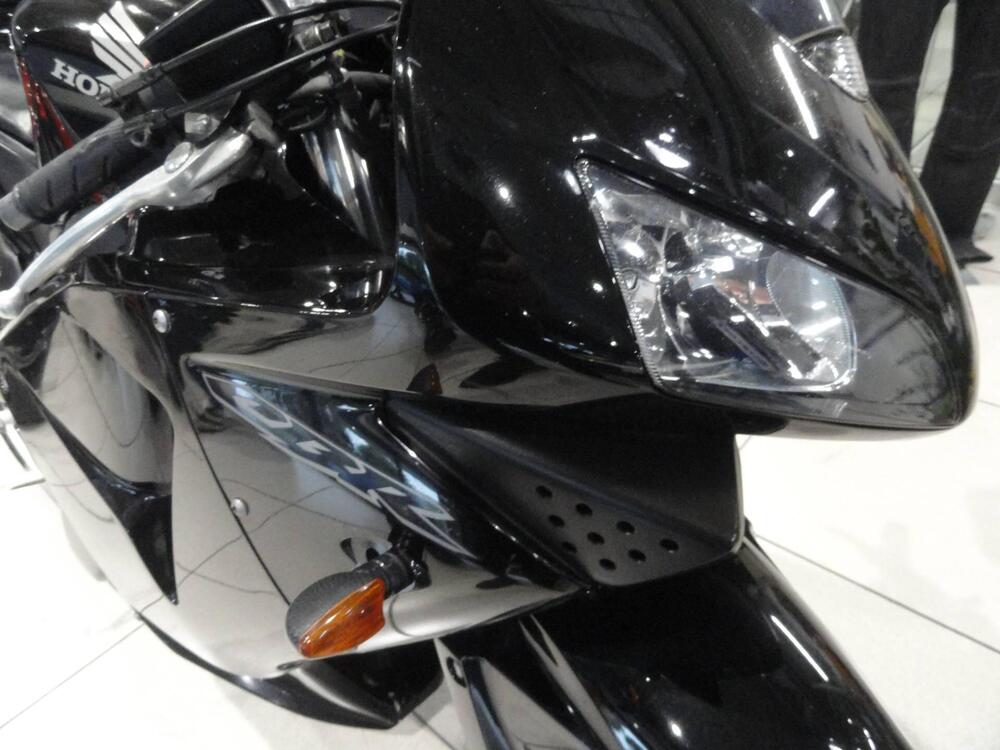 Honda CBR 600 RR (2003 - 04) (4)