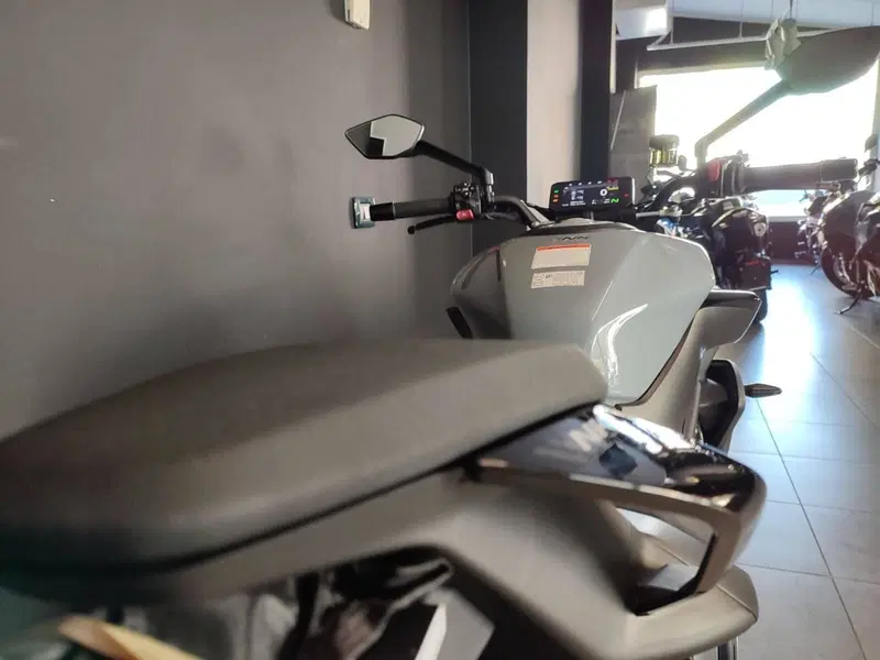 CFMOTO 675NK (2025 - 26) (7)
