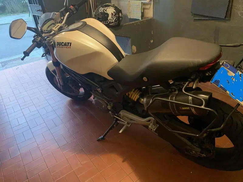Ducati Monster 696 (2008 - 13) (8)