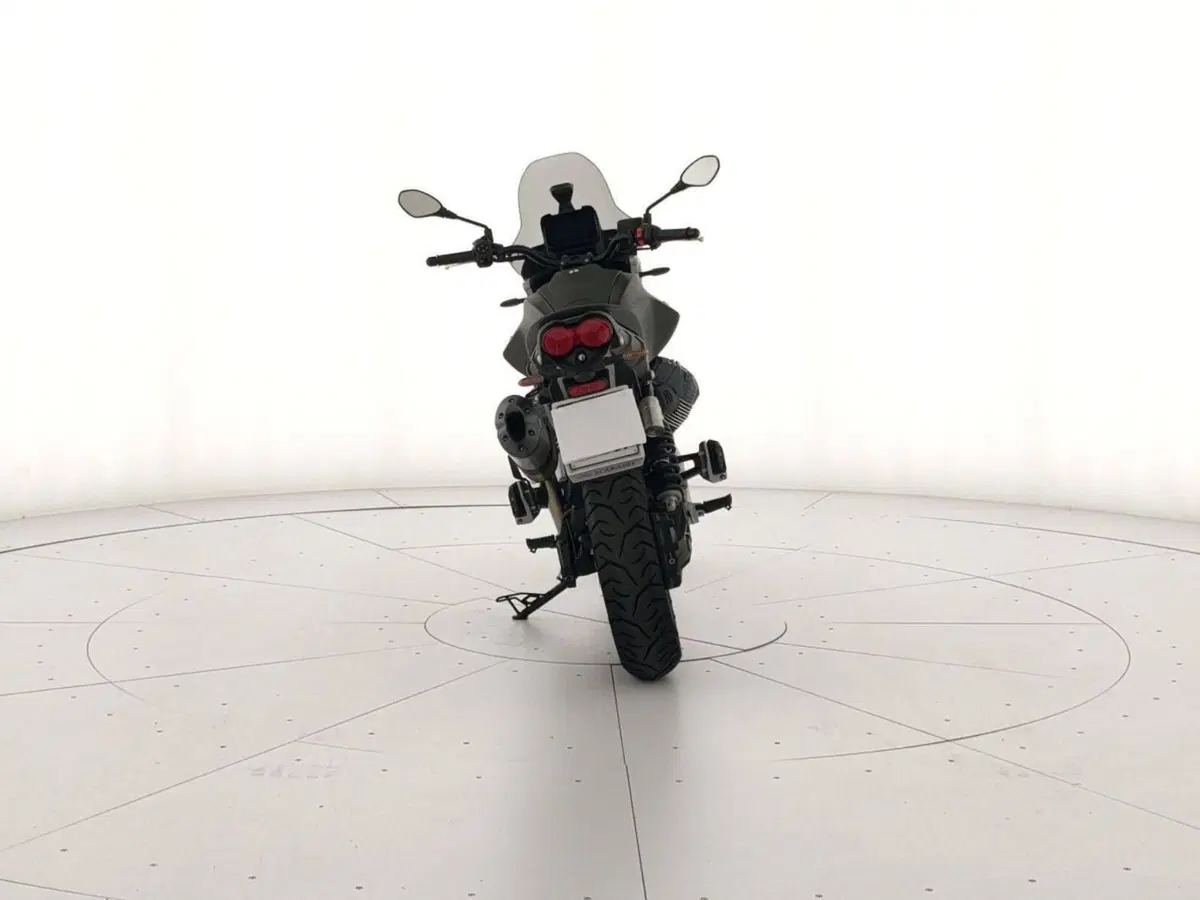 Moto Guzzi V85 Strada (2024 - 26) (6)