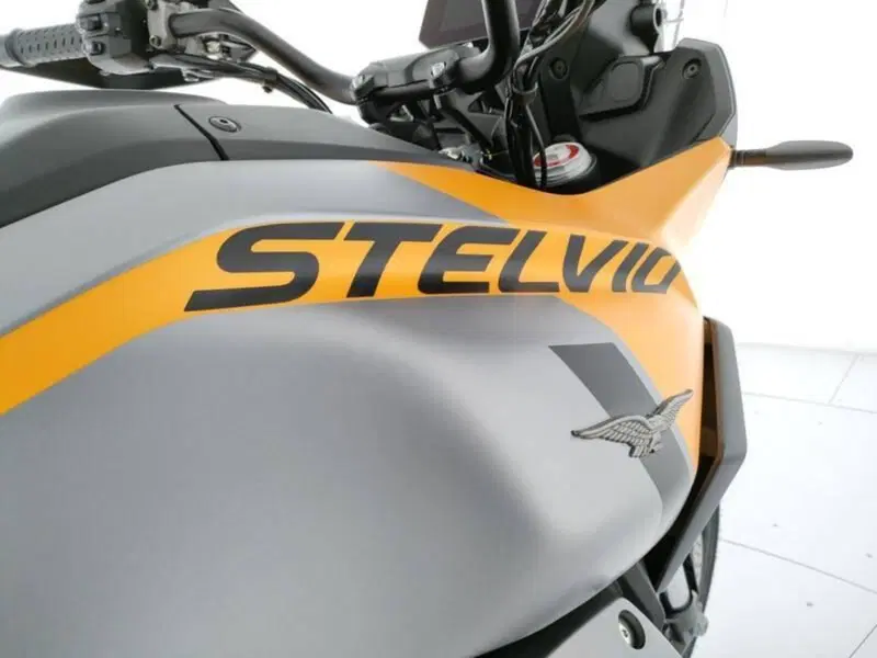 Moto Guzzi Stelvio (2024 - 26) (8)