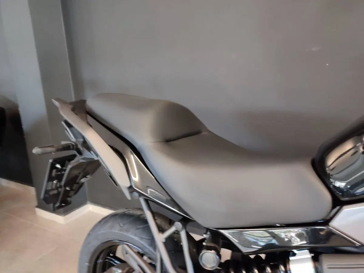 Kawasaki Versys 650 (2025 - 26) (7)