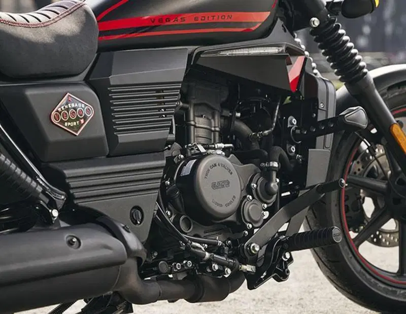 Um Italia Renegade Vegas 125 (2023 - 26) (4)