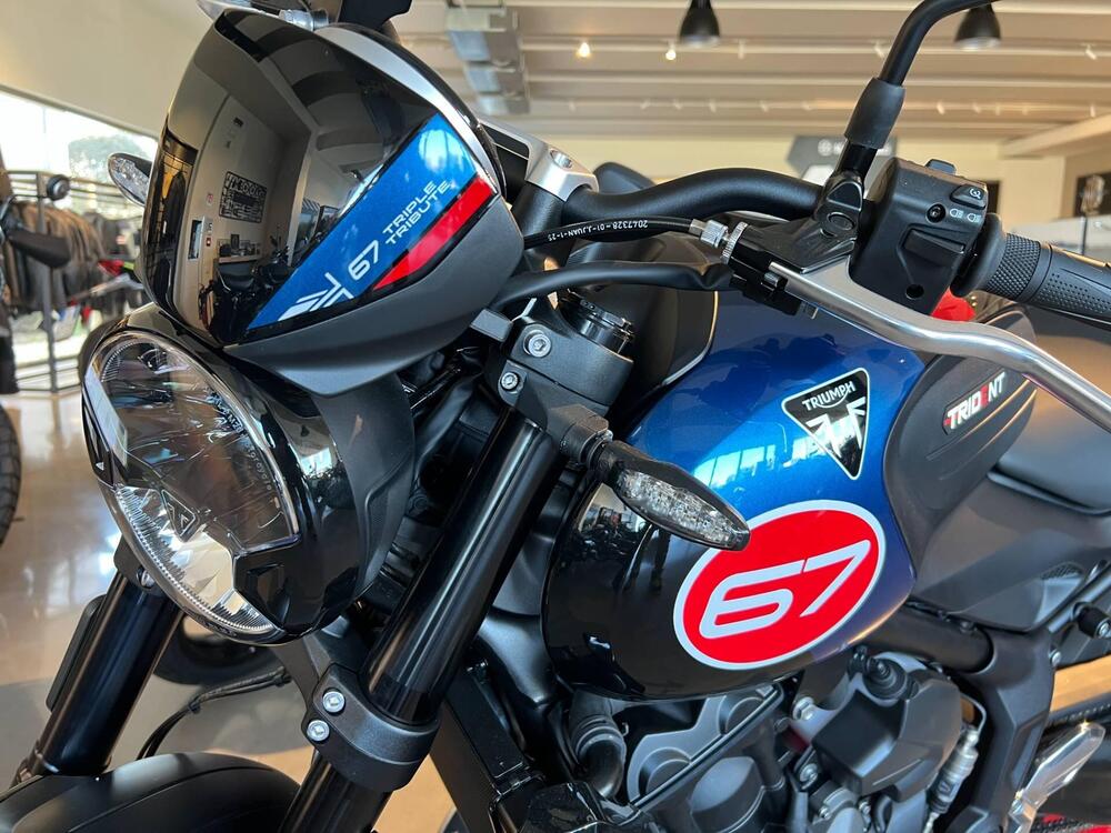Triumph Trident 660 Triple Tribute Edition (2025) (2)