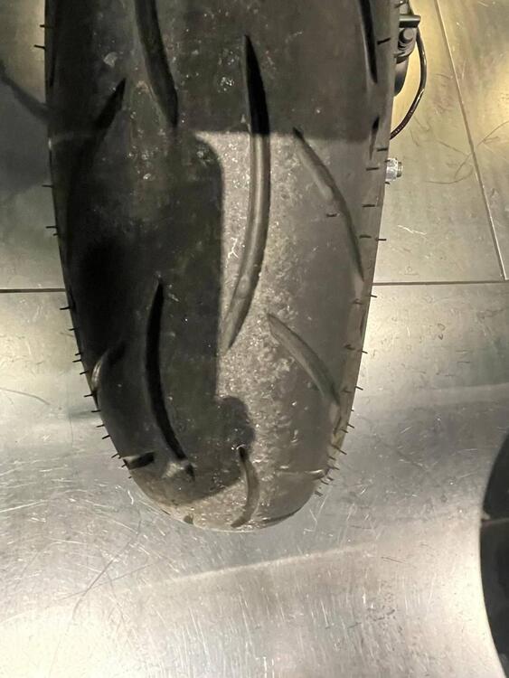 CFMOTO 300NK (2021 - 25) (3)