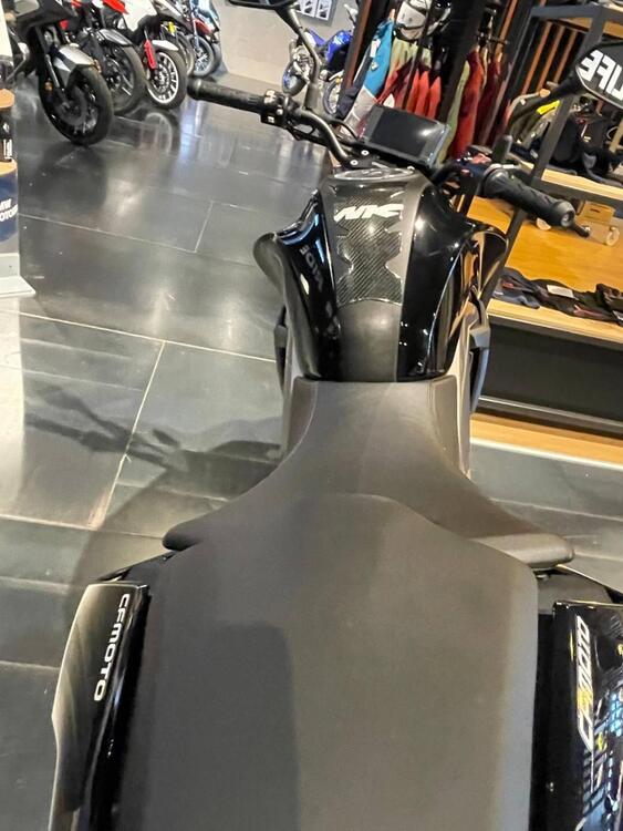 CFMOTO 300NK (2021 - 25) (4)