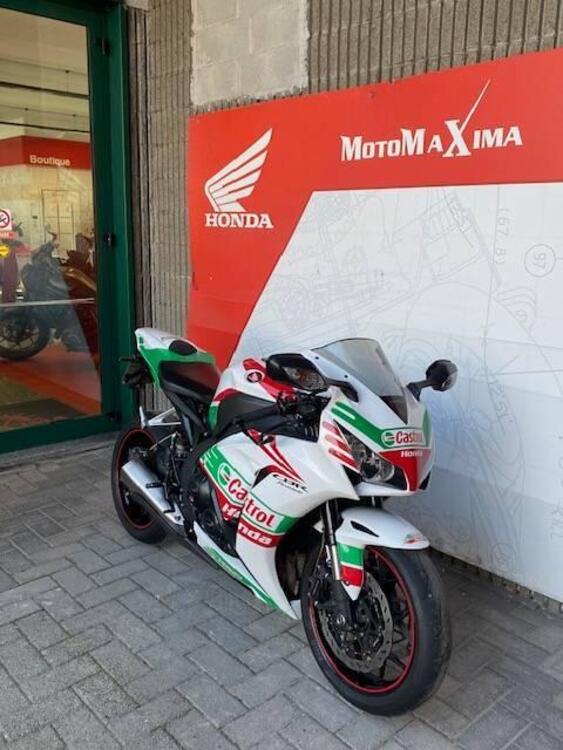 Honda CBR 1000 RR Fireblade (2012 - 16) (2)