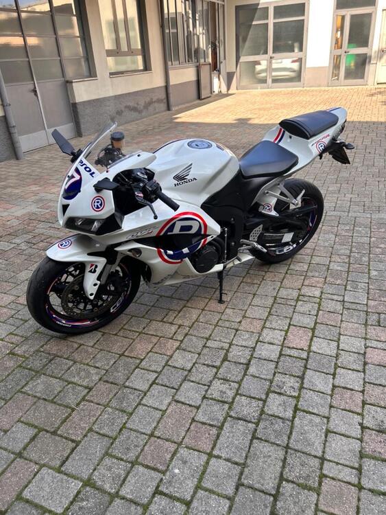 Honda CBR 600 RR (2007 - 08) (2)
