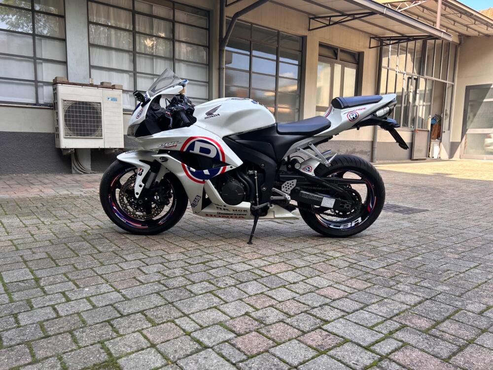 Honda CBR 600 RR (2007 - 08) (4)