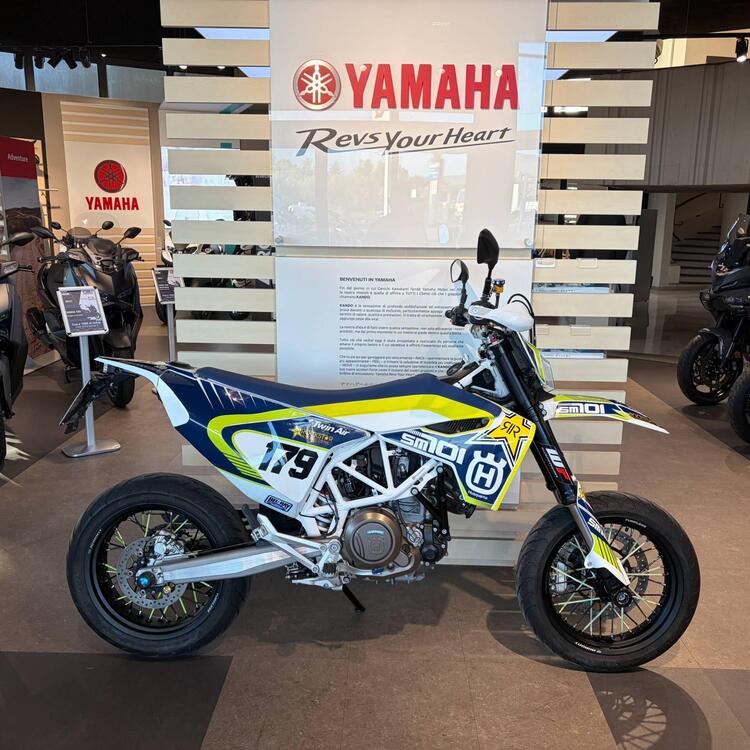 Husqvarna 701 Supermoto (2017 - 19)