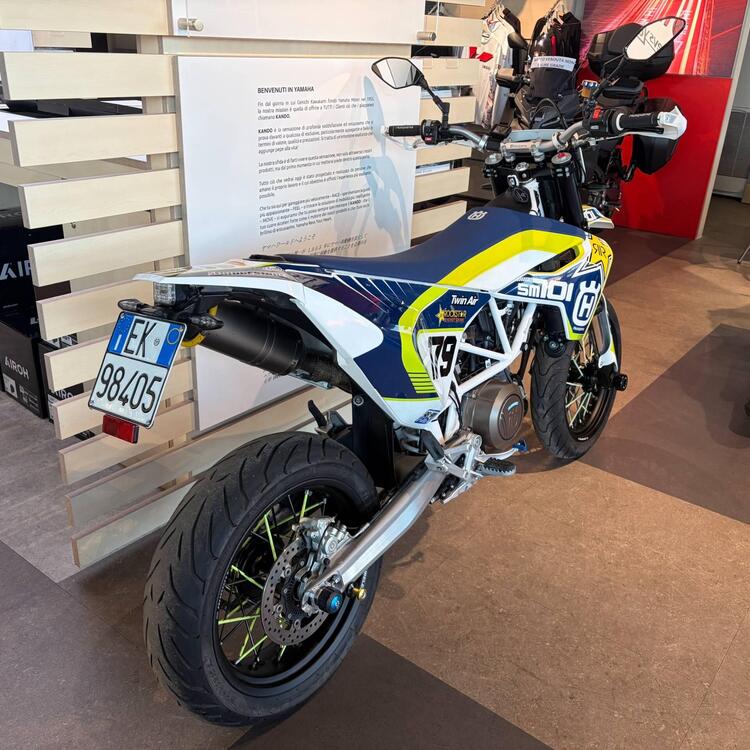 Husqvarna 701 Supermoto (2017 - 19) (5)