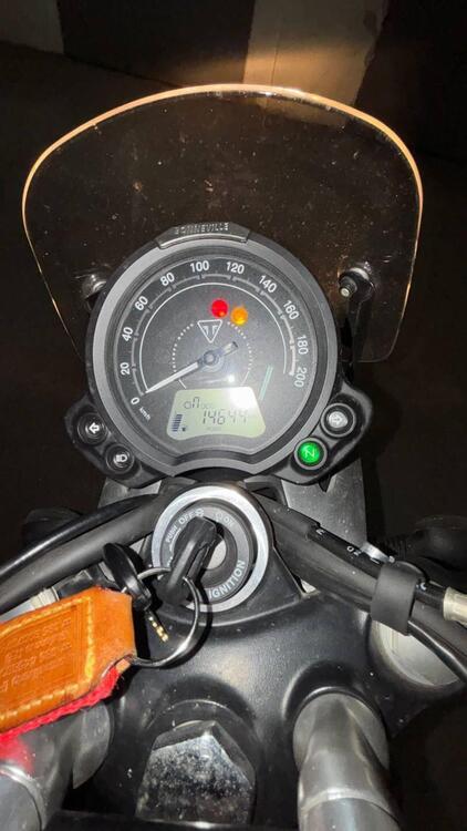 Triumph Street Twin 900 (2019 - 20) (5)