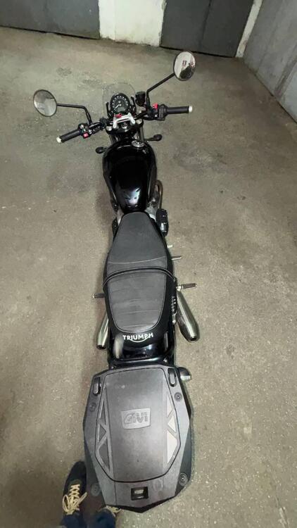 Triumph Street Twin 900 (2019 - 20) (4)