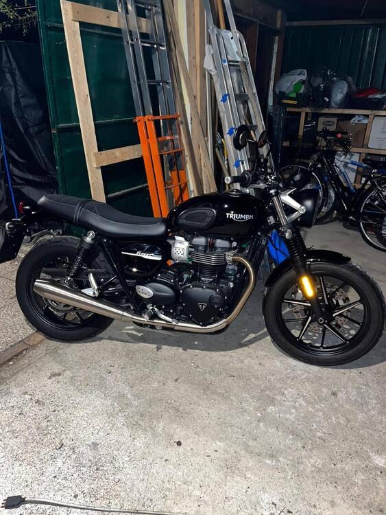 Triumph Street Twin 900 (2019 - 20)