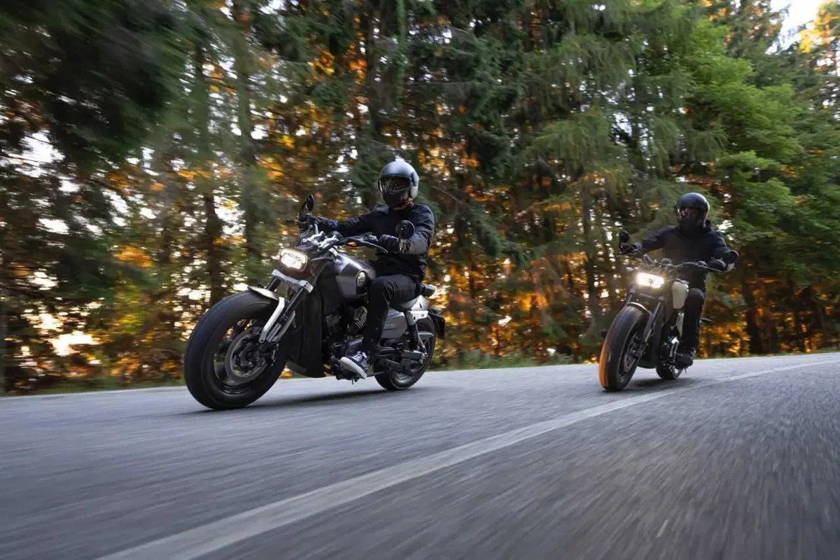 Benelli Leoncino Bobber 400: la cruiser anticipa EICMA ed arriva su strada (10)