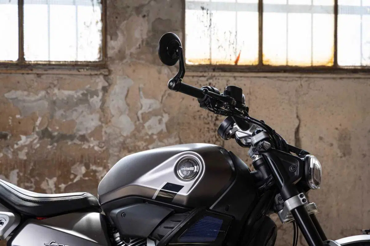Benelli Leoncino Bobber 400: la cruiser anticipa EICMA ed arriva su strada (16)