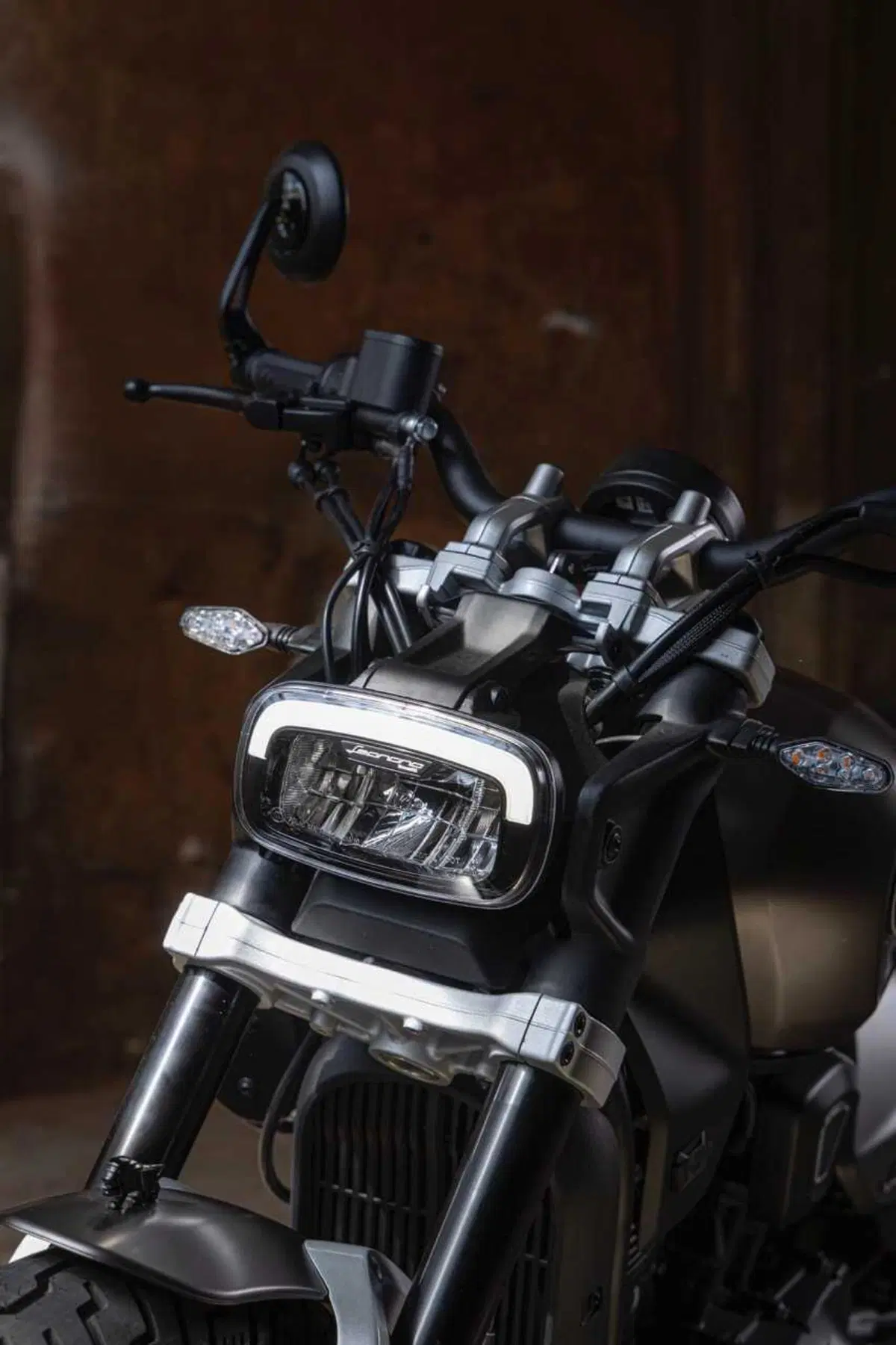 Benelli Leoncino Bobber 400: la cruiser anticipa EICMA ed arriva su strada (23)