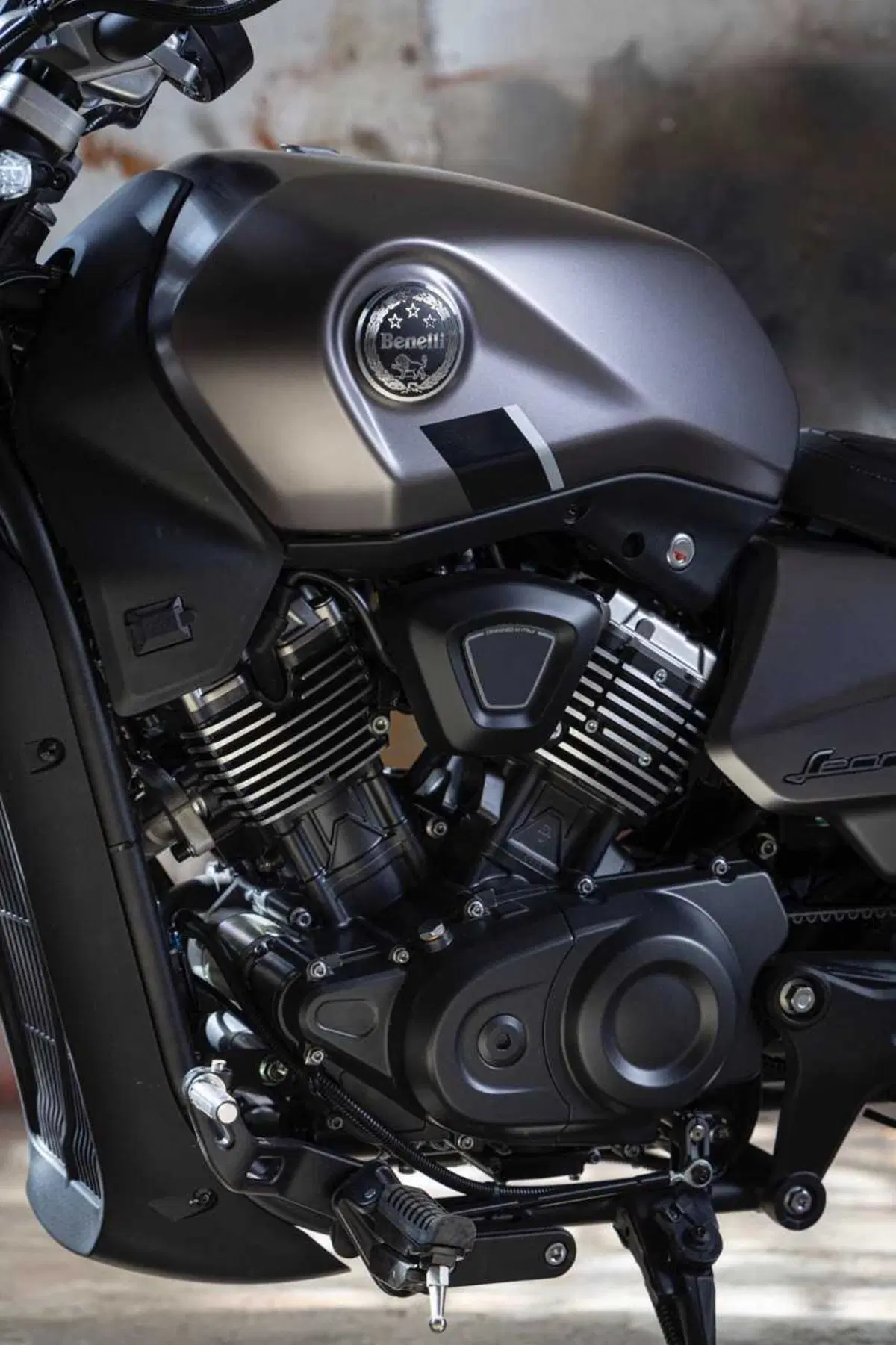 Benelli Leoncino Bobber 400: la cruiser anticipa EICMA ed arriva su strada (25)