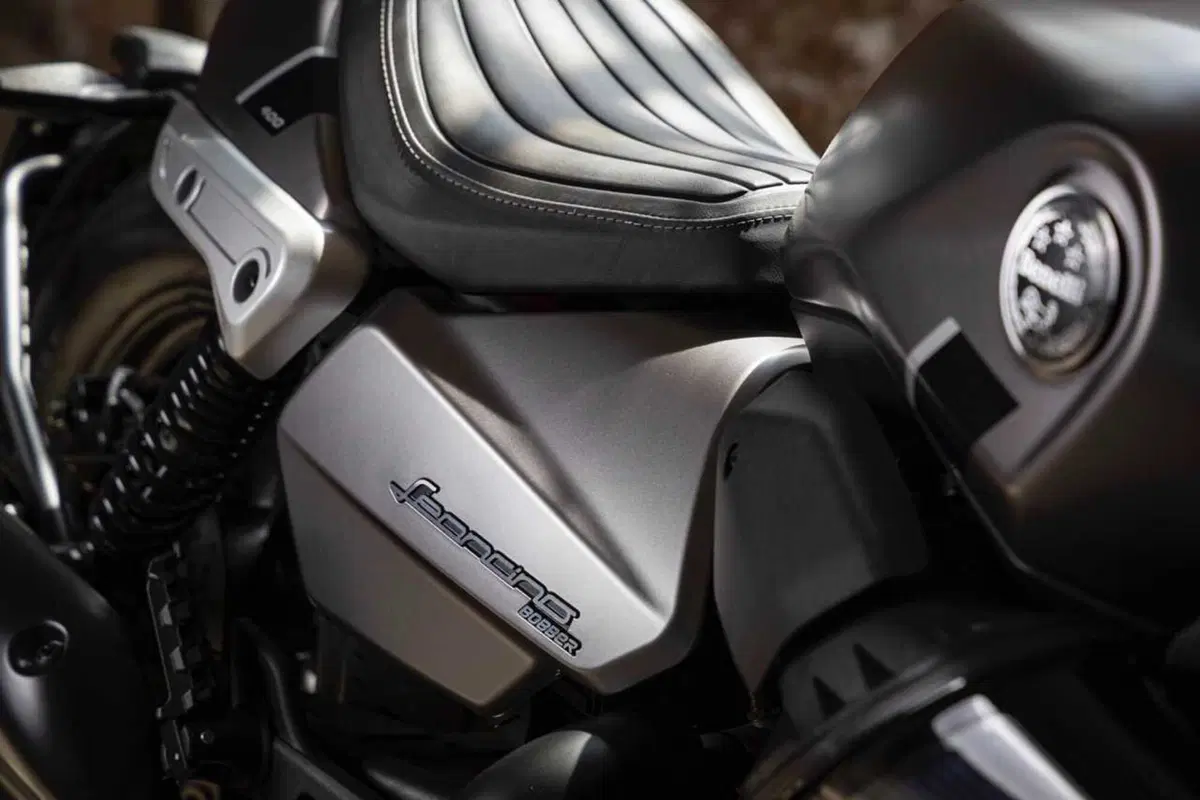 Benelli Leoncino Bobber 400: la cruiser anticipa EICMA ed arriva su strada (28)