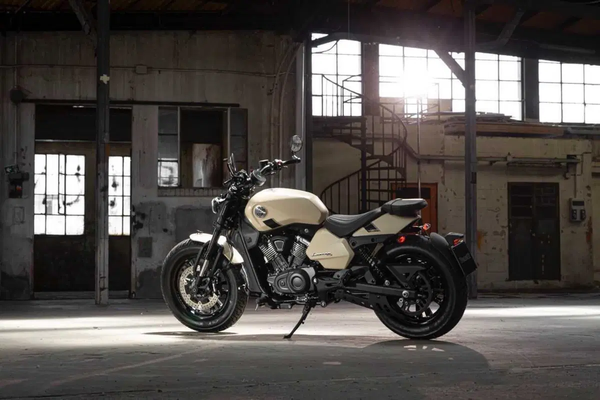 Benelli Leoncino Bobber 400: la cruiser anticipa EICMA ed arriva su strada (35)