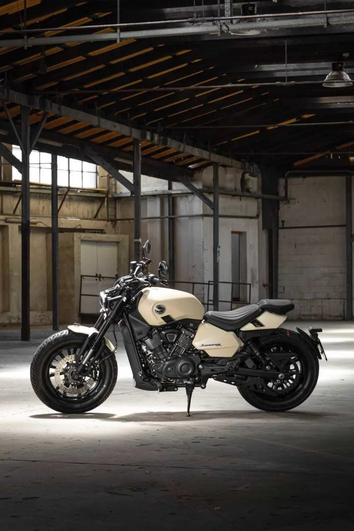 Benelli Leoncino Bobber 400: la cruiser anticipa EICMA ed arriva su strada (37)