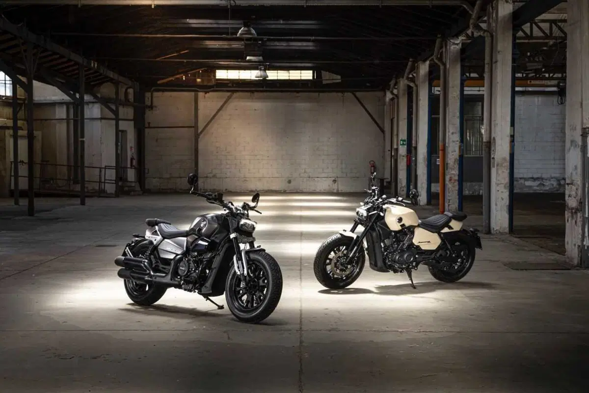 Benelli Leoncino Bobber 400: la cruiser anticipa EICMA ed arriva su strada (39)