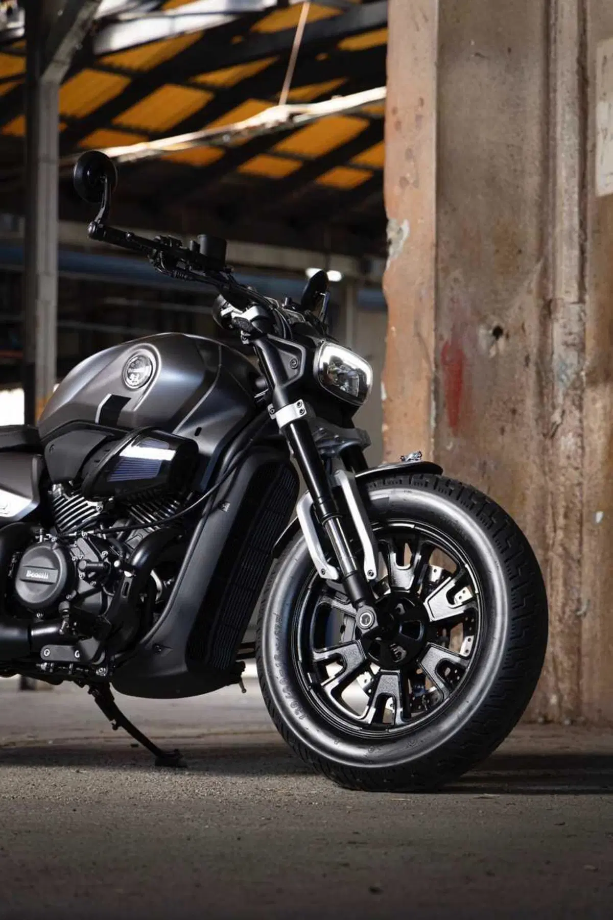 Benelli Leoncino Bobber 400: la cruiser anticipa EICMA ed arriva su strada (42)