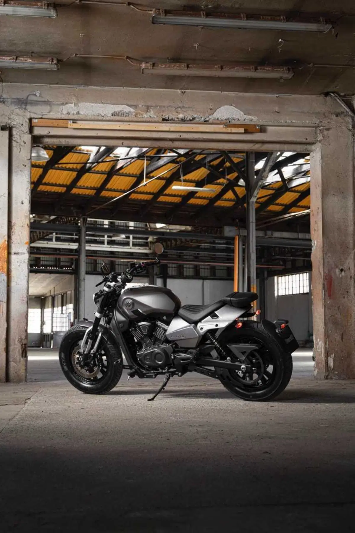 Benelli Leoncino Bobber 400: la cruiser anticipa EICMA ed arriva su strada (49)