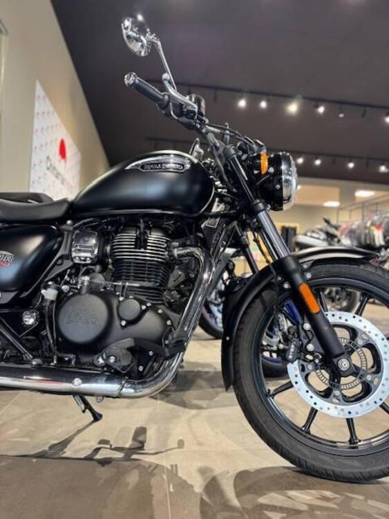 Royal Enfield Meteor 350 Stellar (2021 - 25) (3)