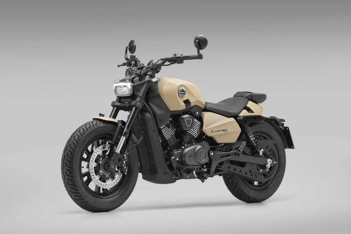 Benelli Leoncino Bobber 400: la cruiser anticipa EICMA ed arriva su strada (76)
