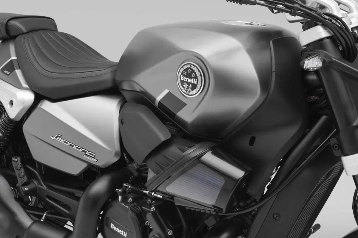 Benelli Leoncino Bobber 400: la cruiser anticipa EICMA ed arriva su strada (97)