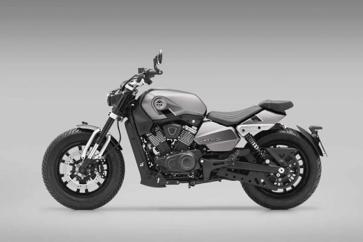 Benelli Leoncino Bobber 400: la cruiser anticipa EICMA ed arriva su strada (104)
