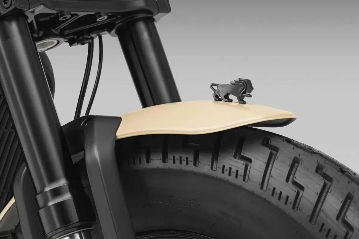 Benelli Leoncino Bobber 400: la cruiser anticipa EICMA ed arriva su strada (105)
