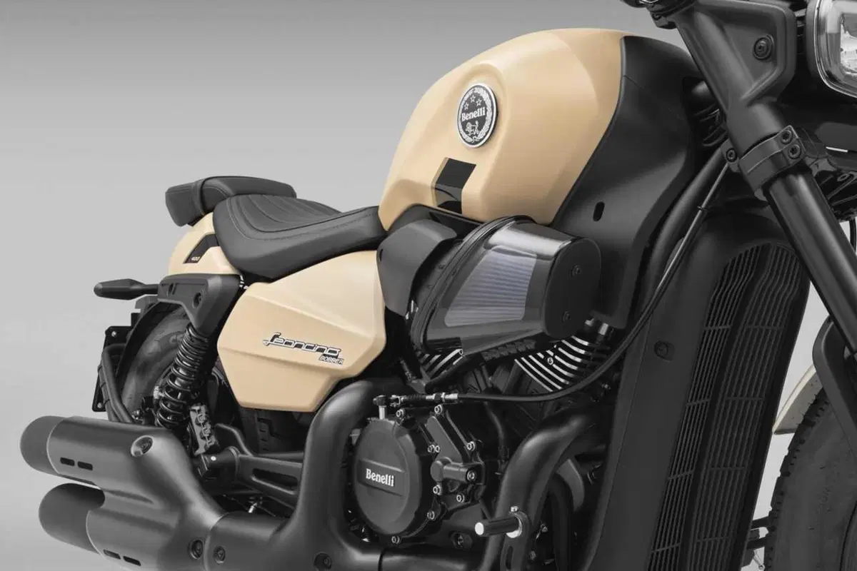 Benelli Leoncino Bobber 400: la cruiser anticipa EICMA ed arriva su strada (106)