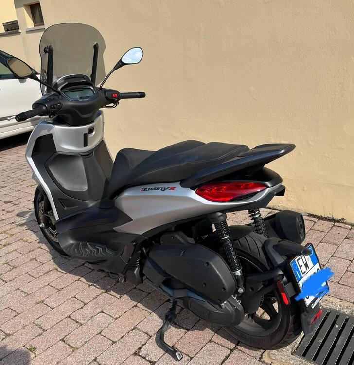 Piaggio Beverly 300 S (2021) (3)