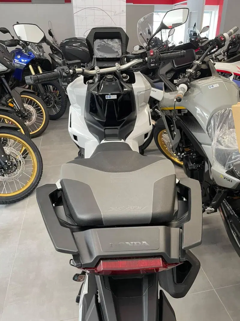 Honda X-ADV 750 (2025 - 26) (4)